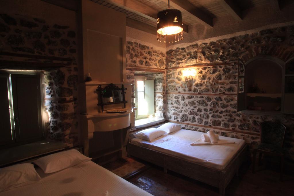 Bayiri Petit Pension Litochoron Bagian luar foto
