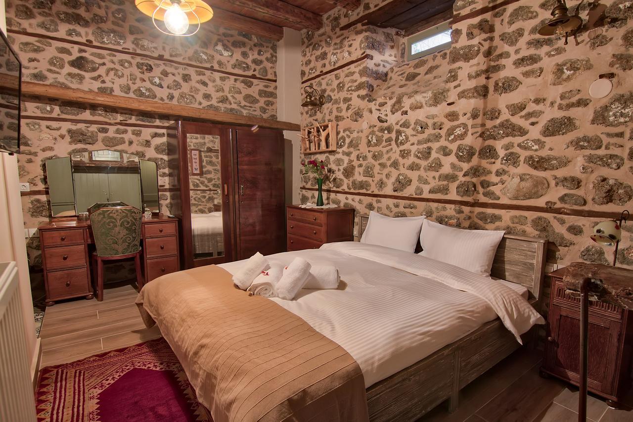 Bayiri Petit Pension Litochoron Bagian luar foto