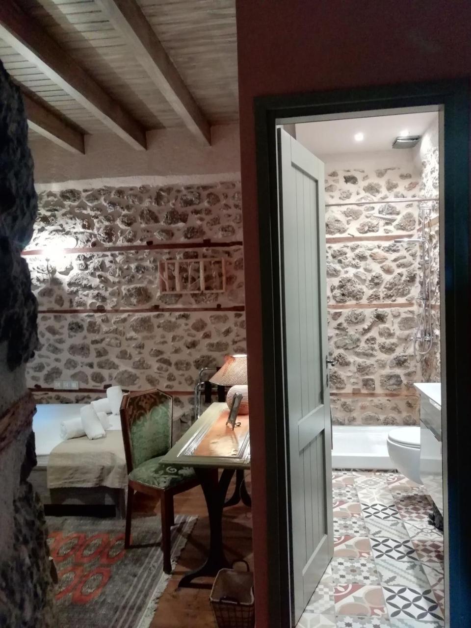 Bayiri Petit Pension Litochoron Bagian luar foto